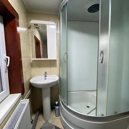 файна хата Verkhovyna